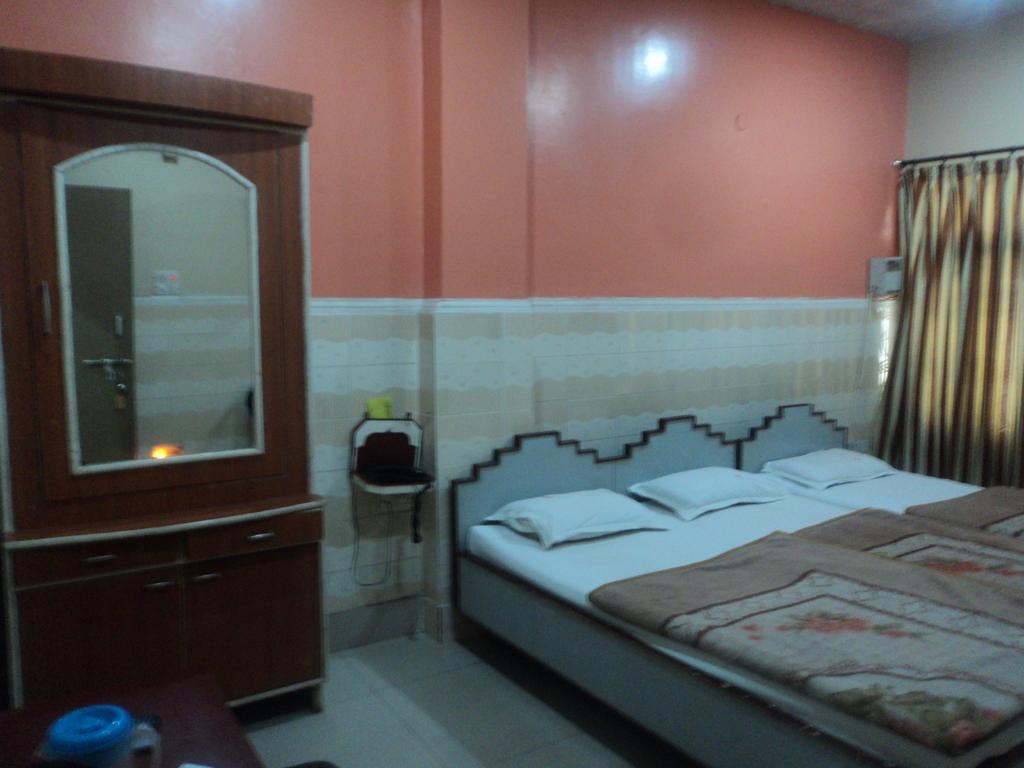 Hotel Jyoti Varanasi Zimmer foto